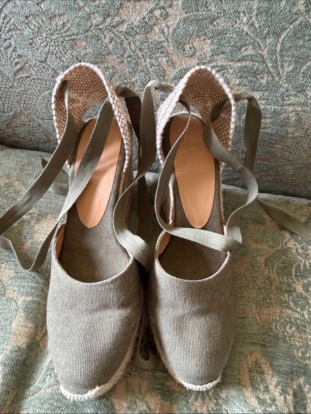 Castaner women’s Espadrille Wedge Slingback in Olive Green